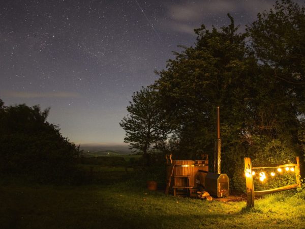 log fired hot tub at devon yurt