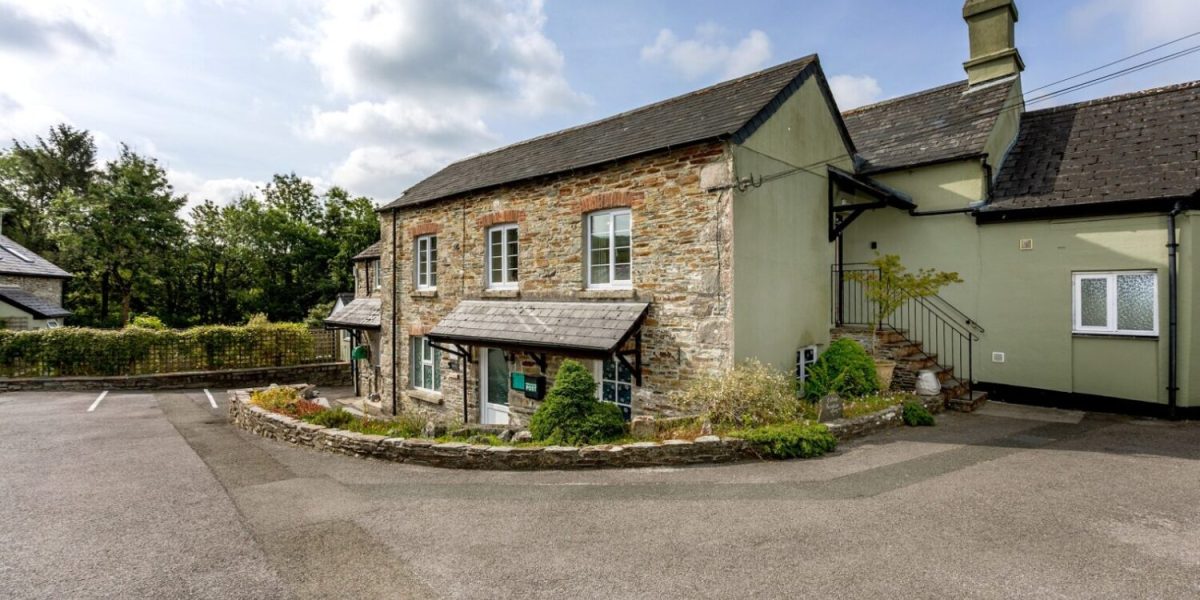 HIGHER LONGFORD - BLOG - FAMILIES Holly___Higher_Longford_Cottages__1_of_34_