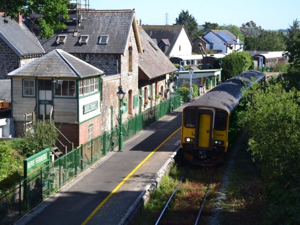 visit tamar valley bere ferrers station train